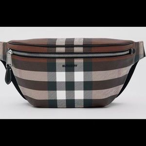 Burberry belt bag